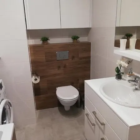 Appartamento Apartament Royal Delux Downtown Srodmiescie 2 Pokoje